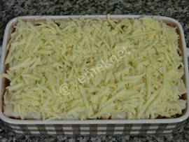 Fırında Beşamel Soslu Kıymalı Makarna